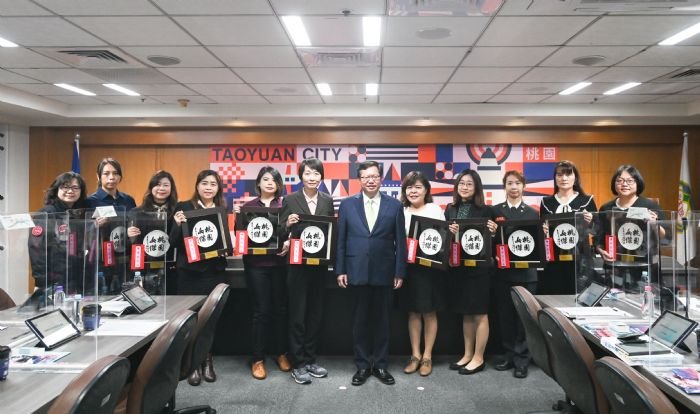 桃園市長鄭文燦表揚傑出女性公務員 肯定「桃園女傑」