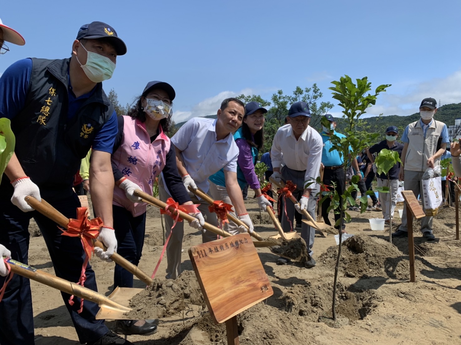 行政院南服中心、屏東林管處、屏東縣政府攜手植樹