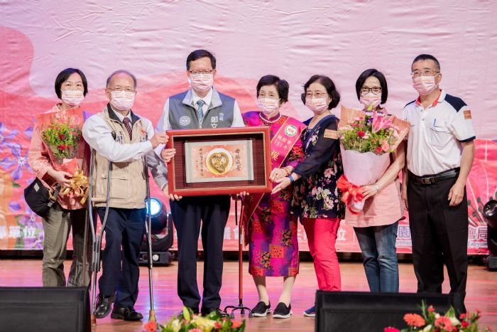 桃園市模範母親表揚 市長鄭文燦：感謝媽媽們付出的愛