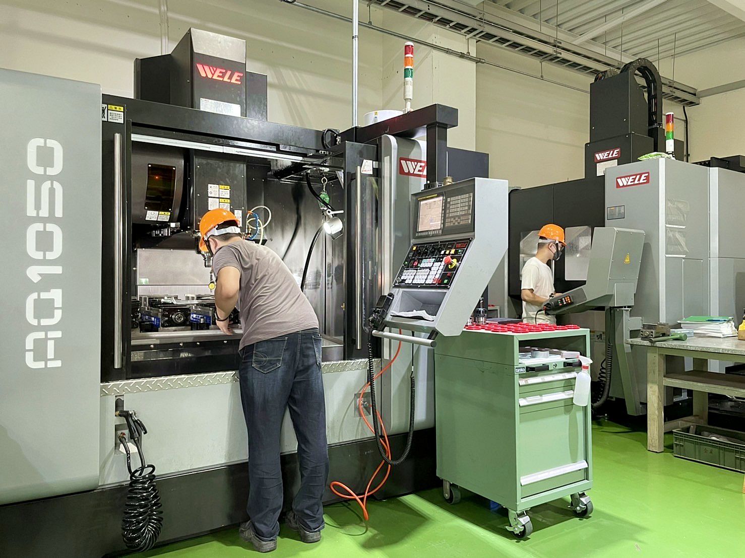 高雄市開辦全台唯一板金研習班 提升航太業技術升級