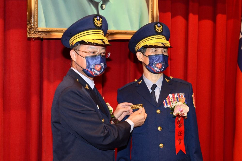 警政署刑事局舉行卸、新任局長布達 李西河掌刑事局長 下令二周內掃黑槍