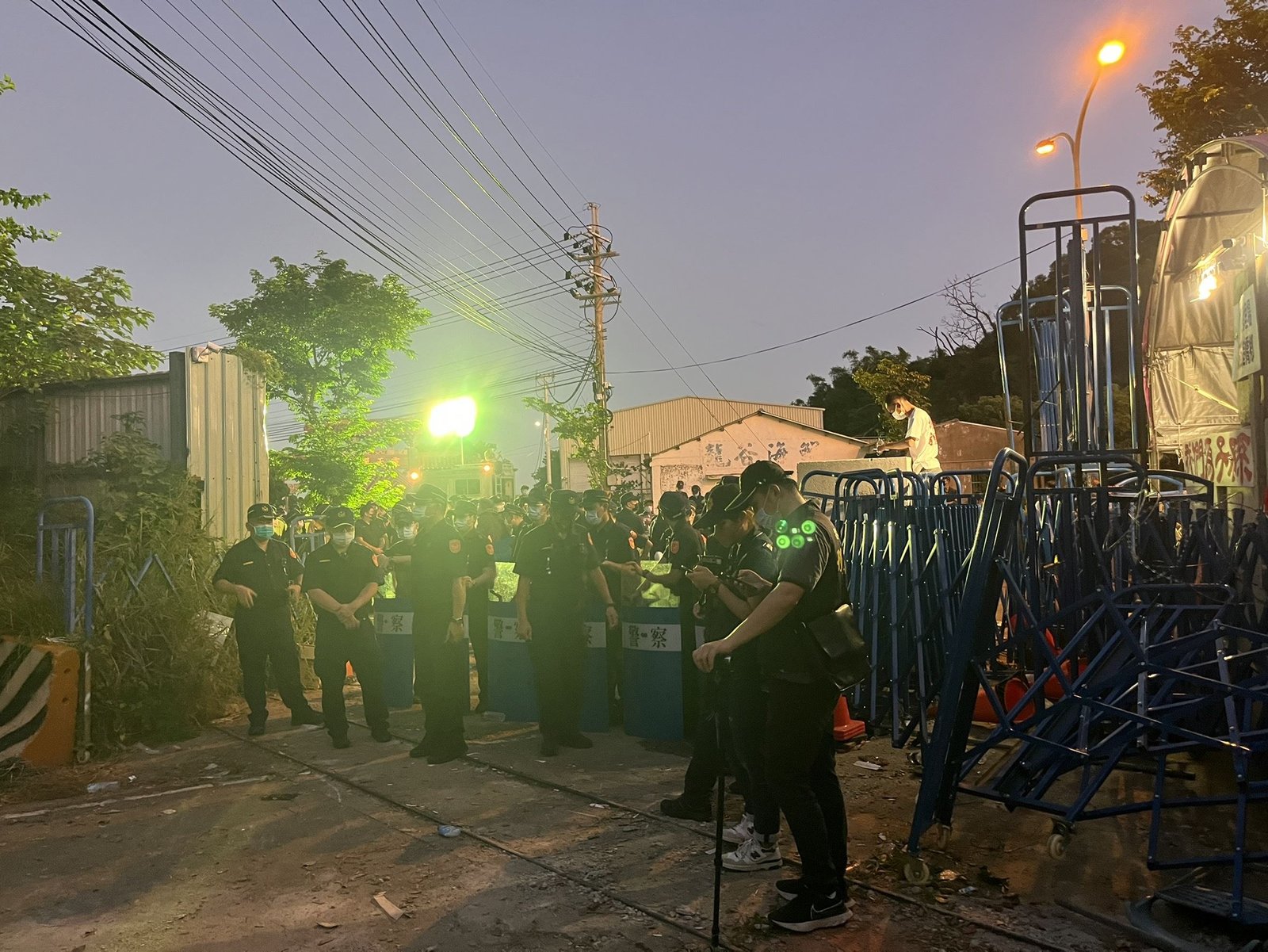 苗栗坤輿掩埋場與自救會成員爆流血衝突 未環評遭高院判停止開發