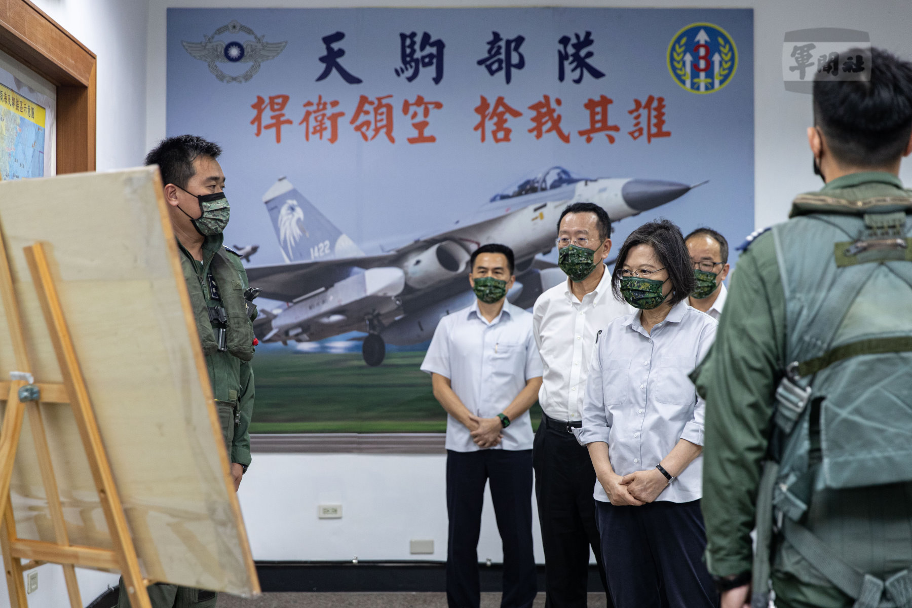 中共無人機闖外島 蔡英文下令適時採強力反制