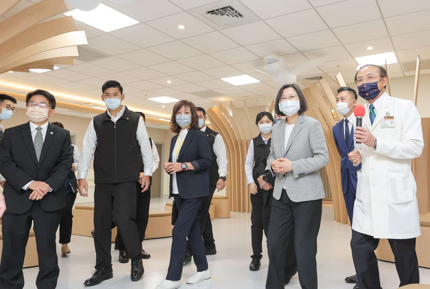 新竹市馬偕兒童醫院正式營運 蔡英文總統送祝福