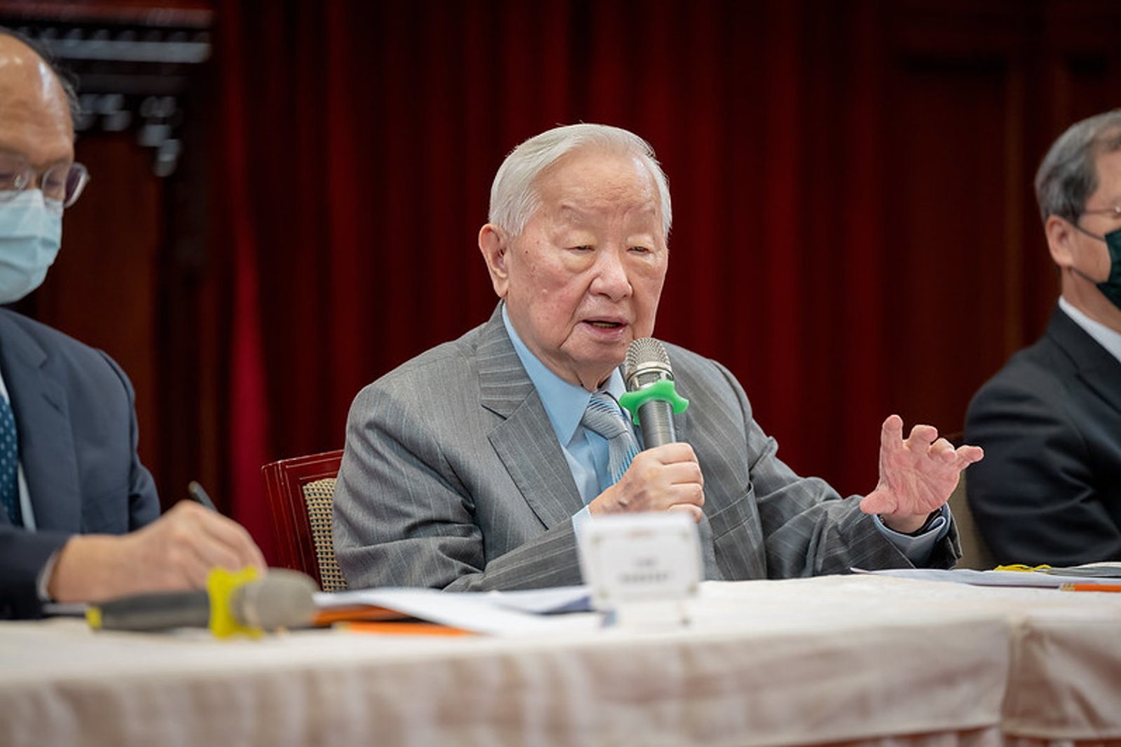 當面恭喜習近平20大成功 張忠謀：總統府說有機會不必避免見面