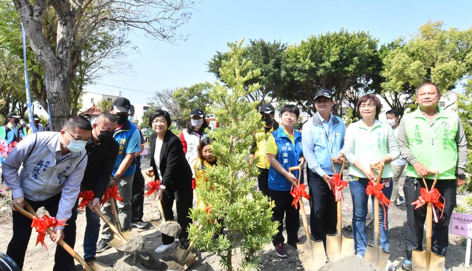 彰化縣大手牽小手一起來種樹 造林減碳打造「森活圈」
