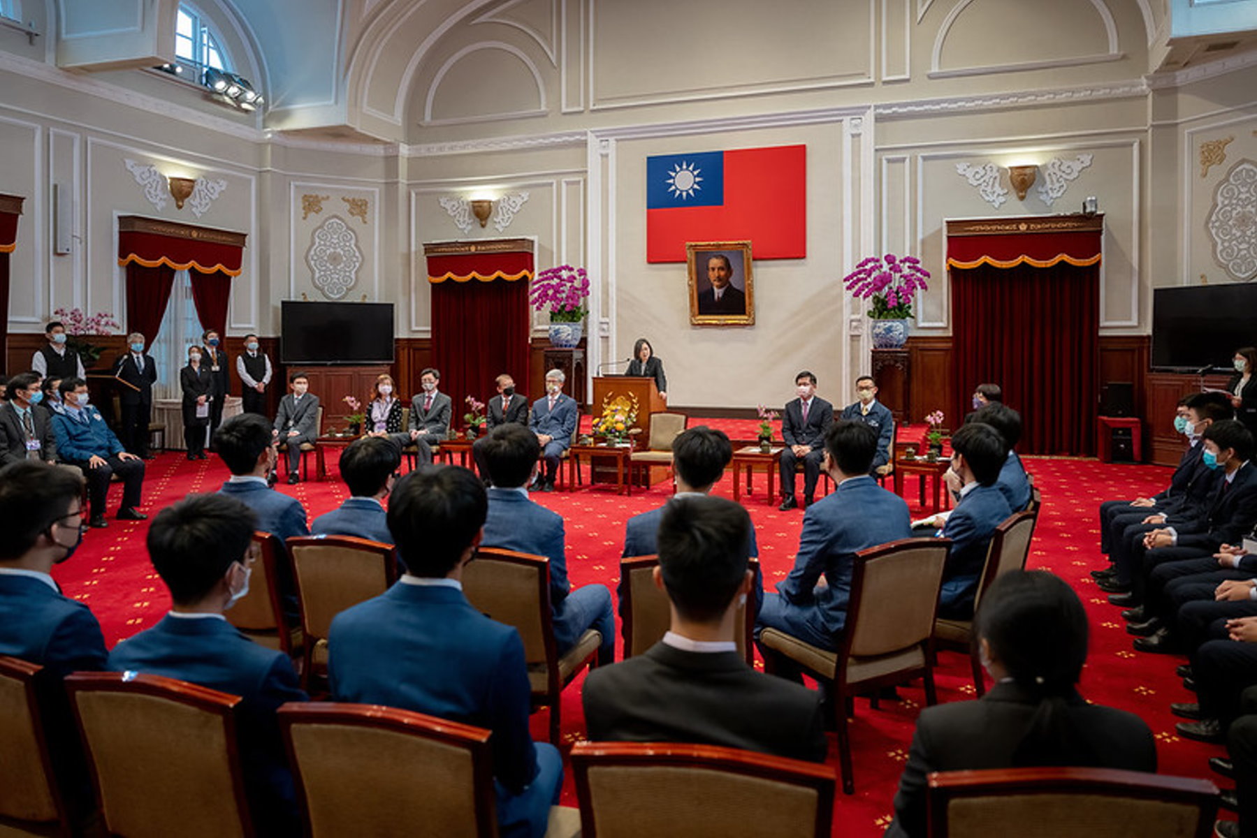 蔡英文接見數理奧林匹亞競賽代表團 大讚台灣之光