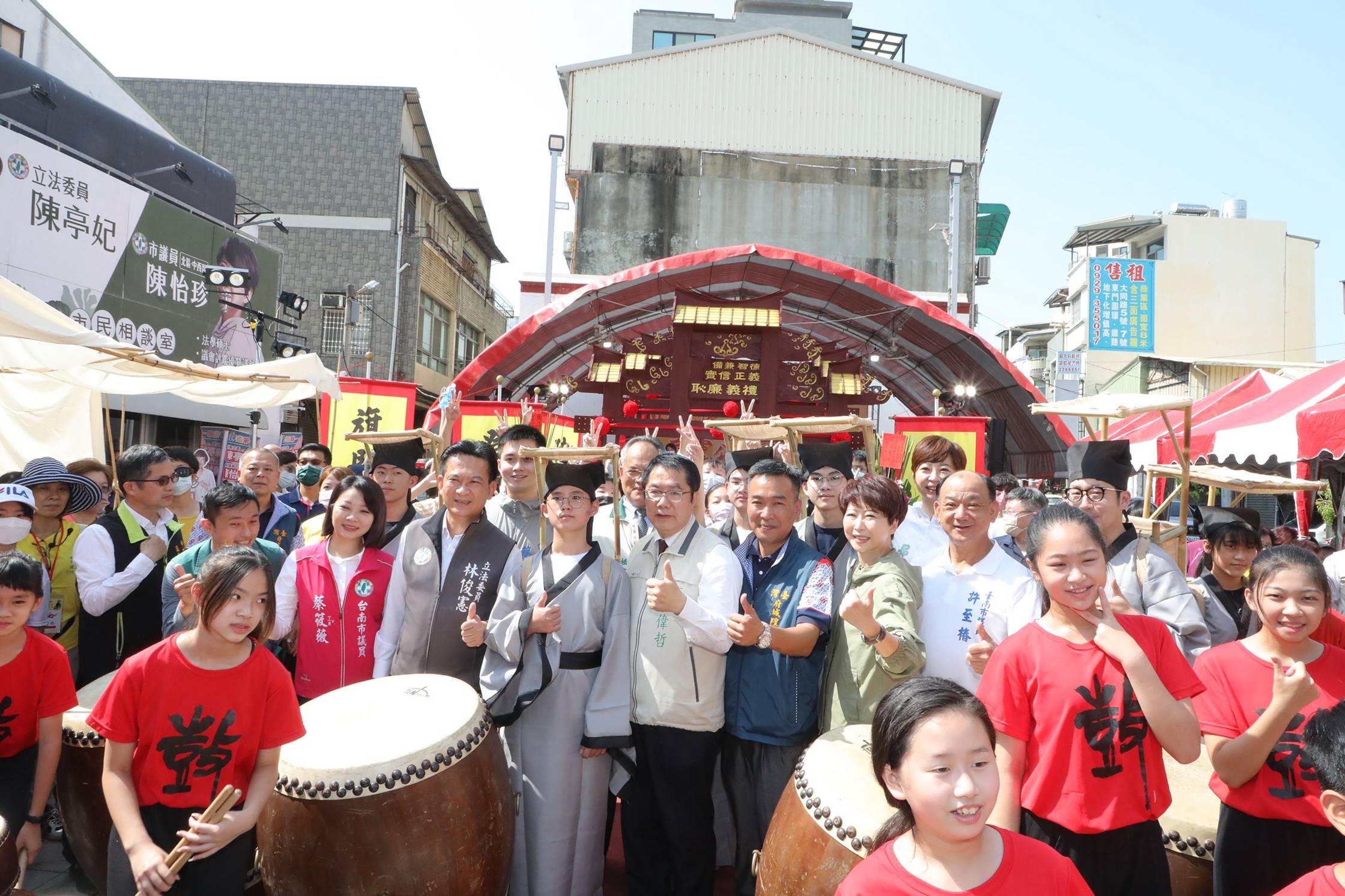 求學迎考步步高陞廟宇文化登場 黃偉哲祝福學子金榜題名