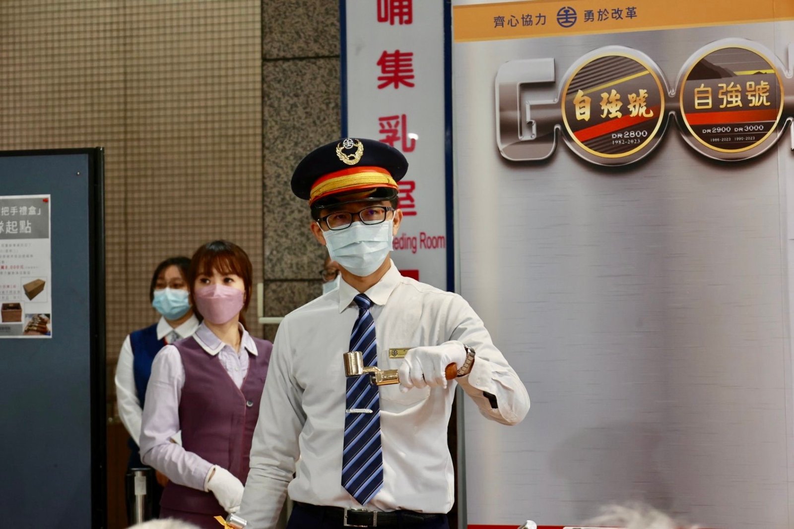 三型柴聯自強號榮退 台鐵開行末班紀念列車