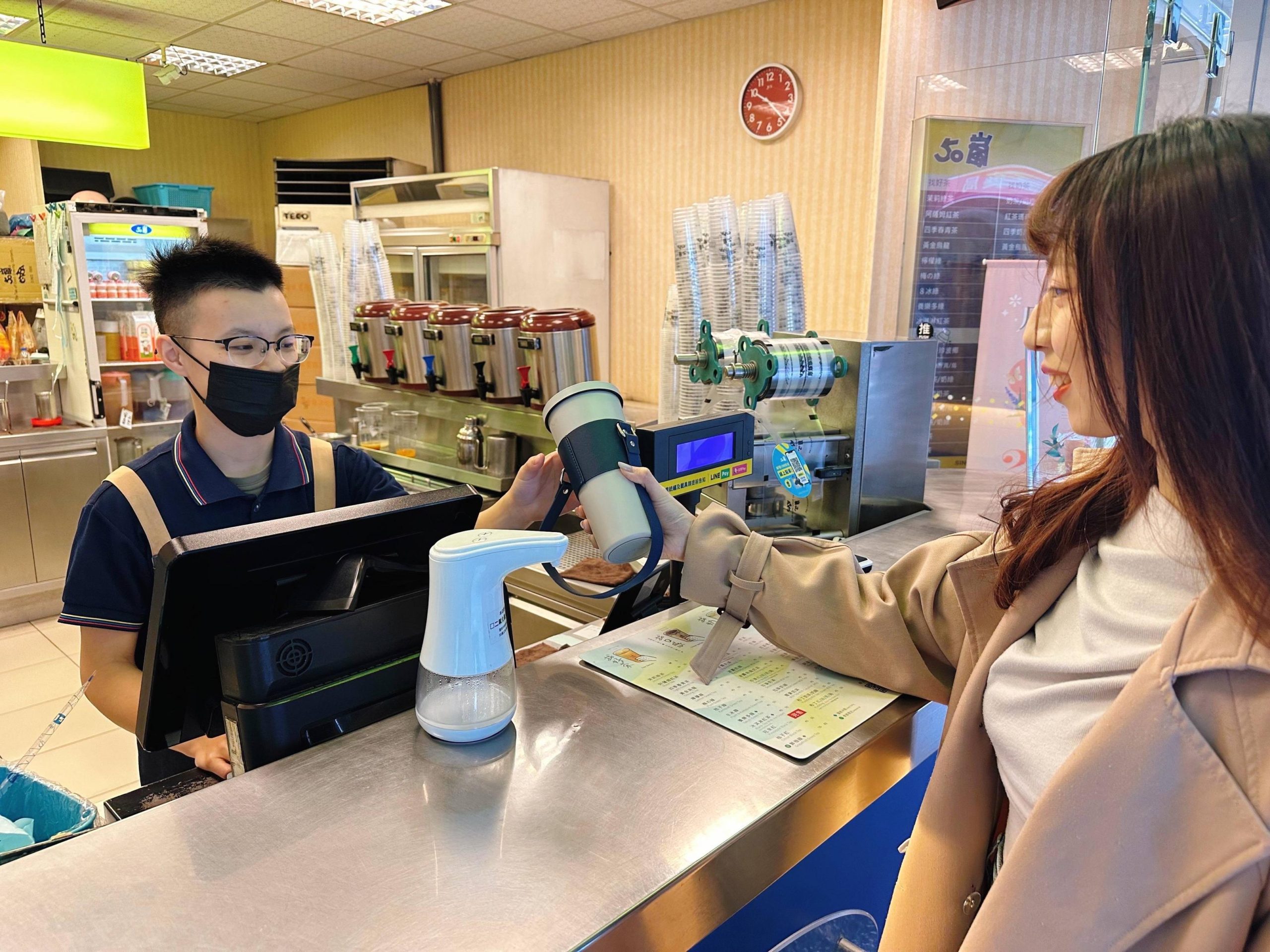 新北市五月一日起飲料店禁一次用塑膠杯 違規最重罰6千元