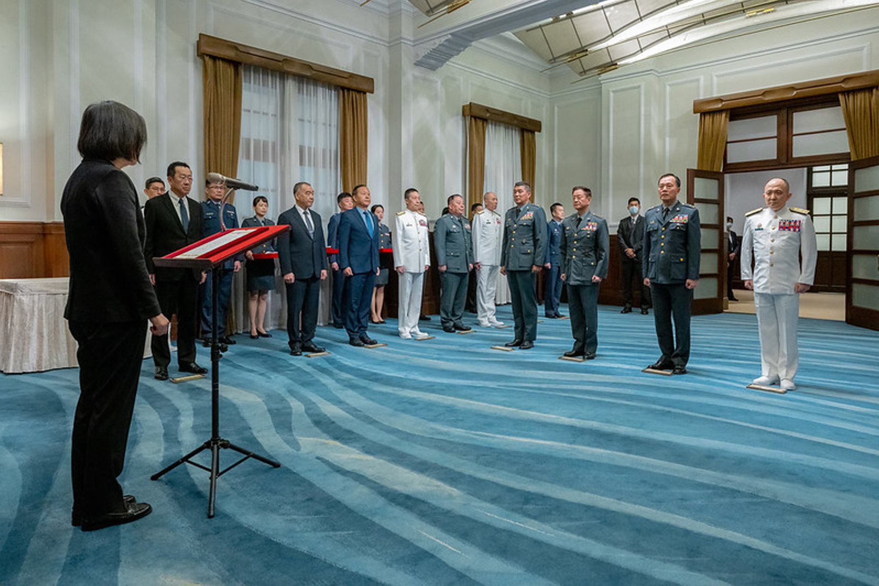 國軍高階幹部授勳暨授階 蔡總統：強化訓練讓國軍更精實