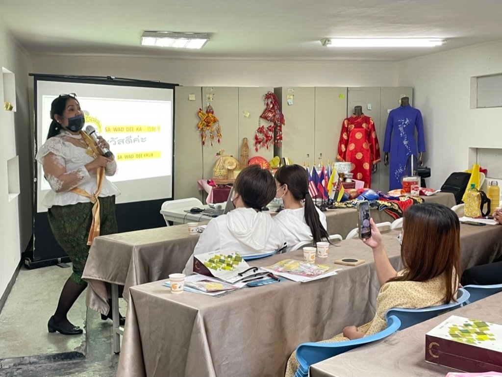 道地奶茶「泰」甜蜜 移民署高市二站攜手新住民體驗多元文化
