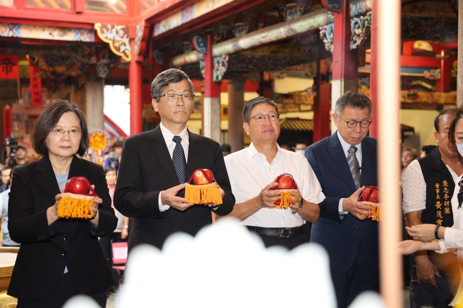 蔡英文、柯文哲、侯友宜出席義民爺祭祀大典參拜
