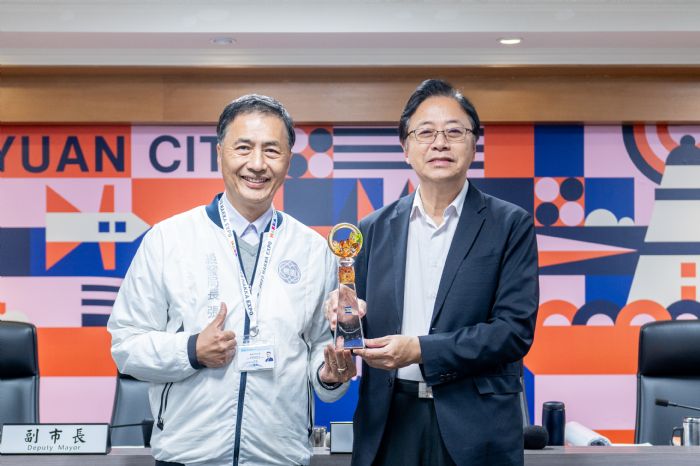 桃市榮獲工廠校正及營運調查考核績優團體獎 經發局獻獎