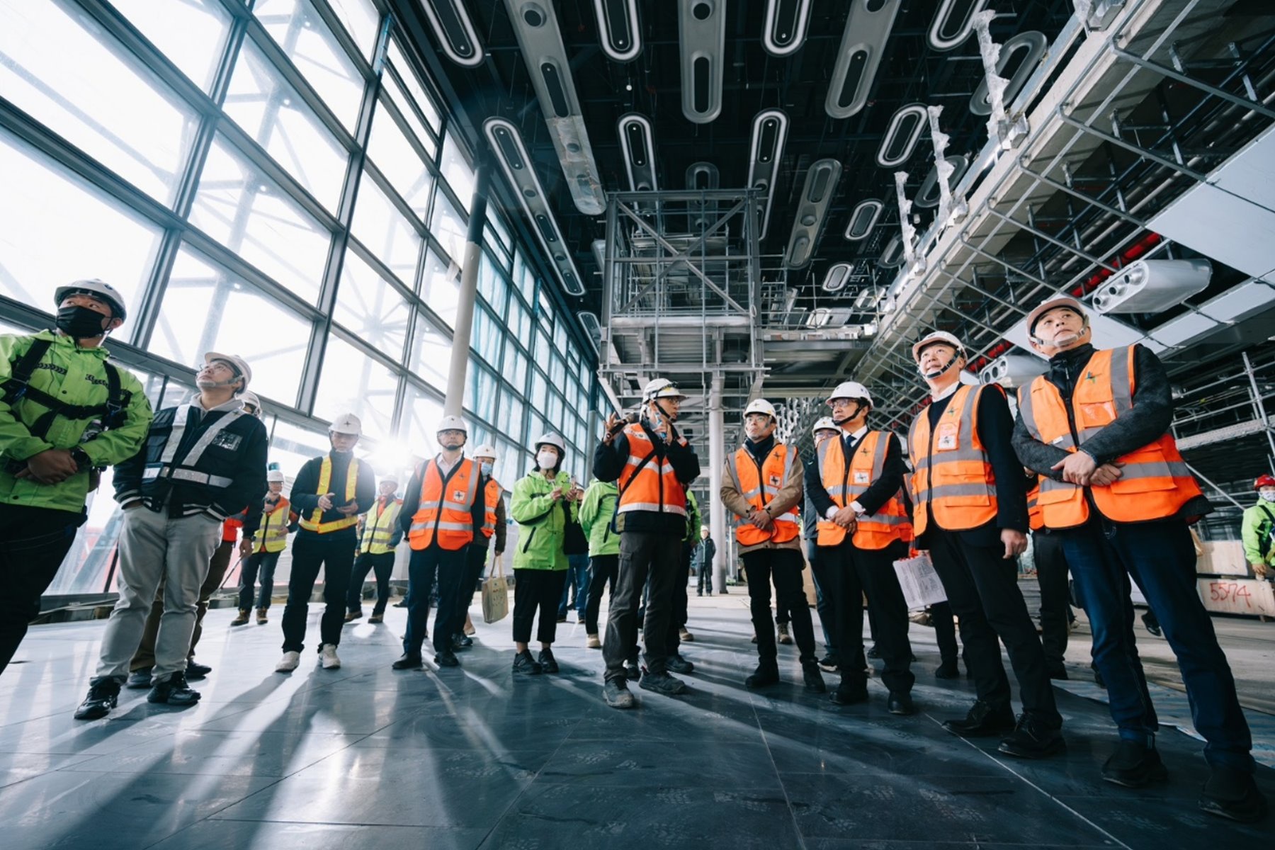 立院交委會視察桃機三航廈 交長：超前部署做好各項營運