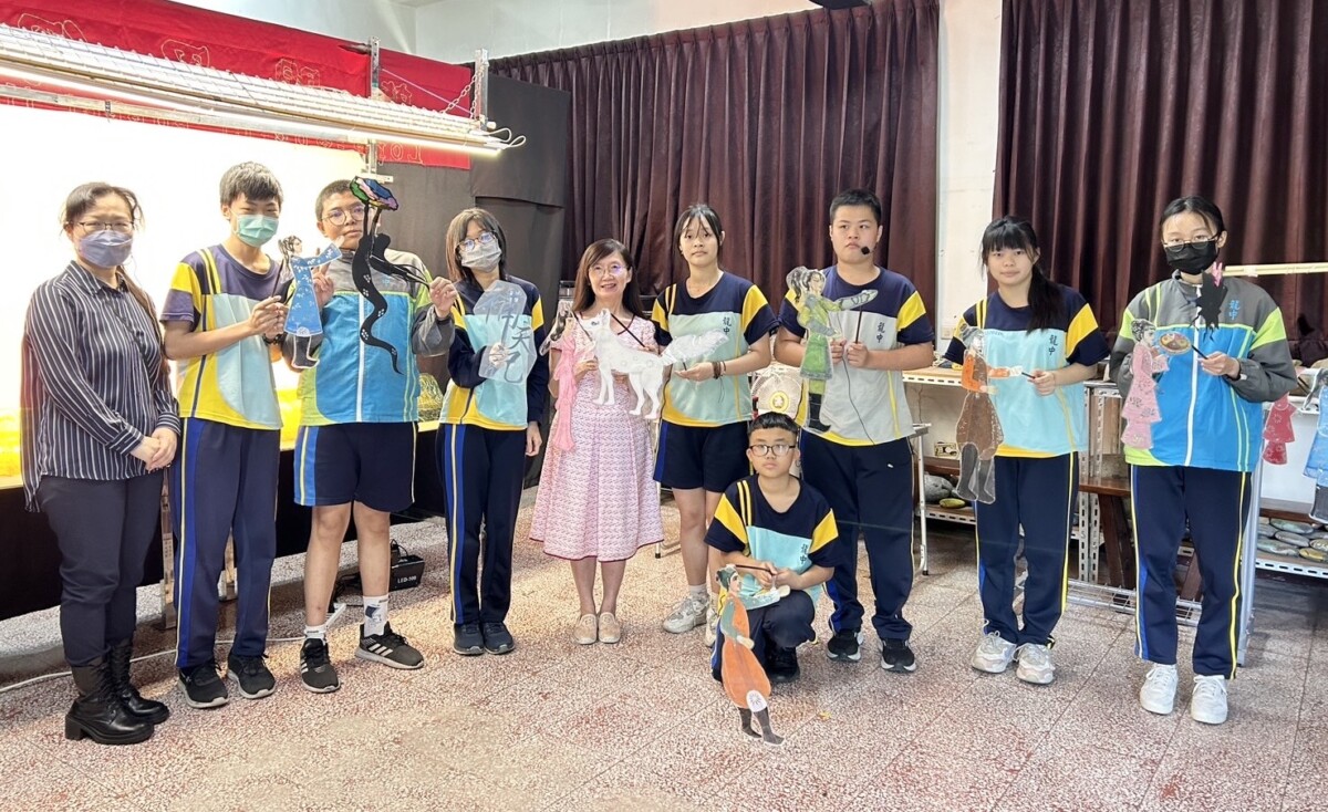 美濃龍肚國中皮影戲補天記 獲全國特優獎