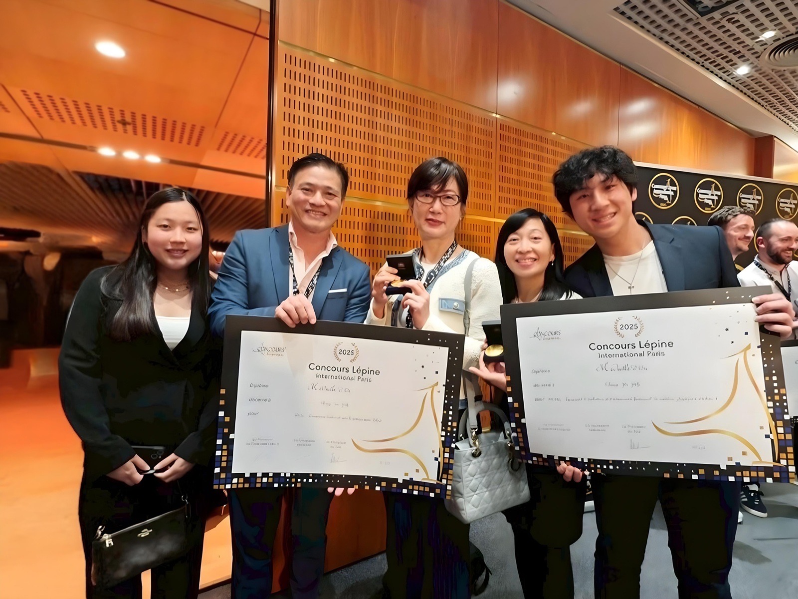 中山醫大校友葉晉毓勇奪巴黎國際發明展醫療健康雙金牌