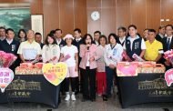 康裕成號召「大聲說愛媽媽」 高市議會提前歡慶母親節