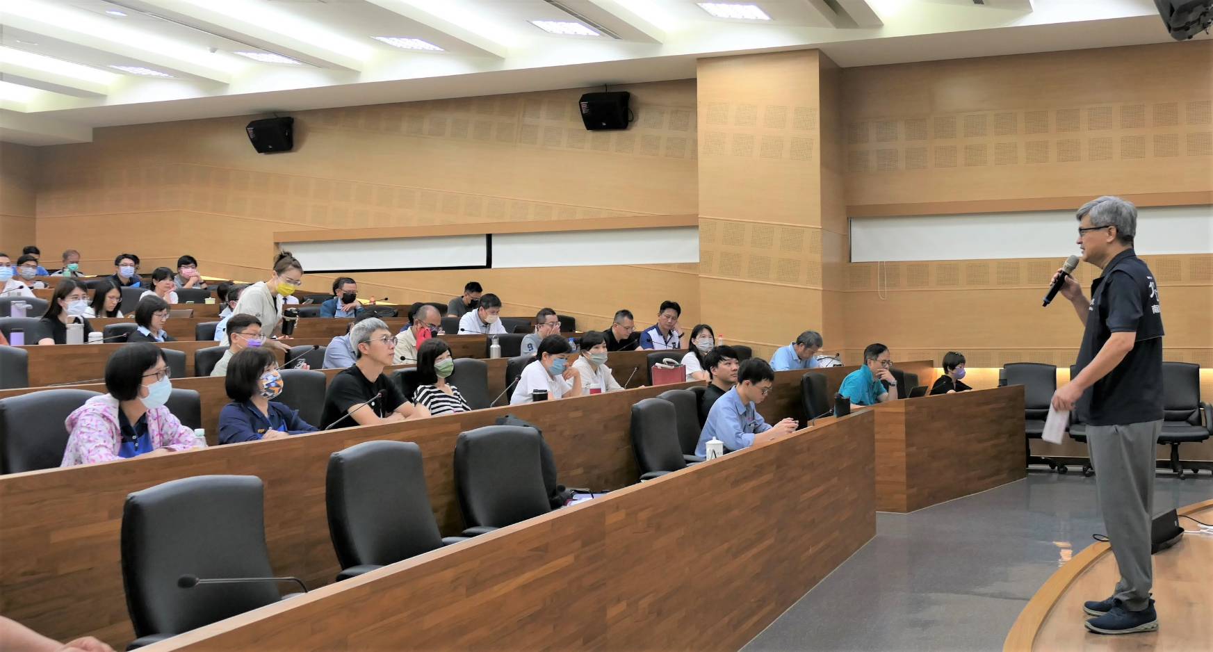 行政院南服中心舉辦職災預防與調解講座 百位企業代表踴躍參與