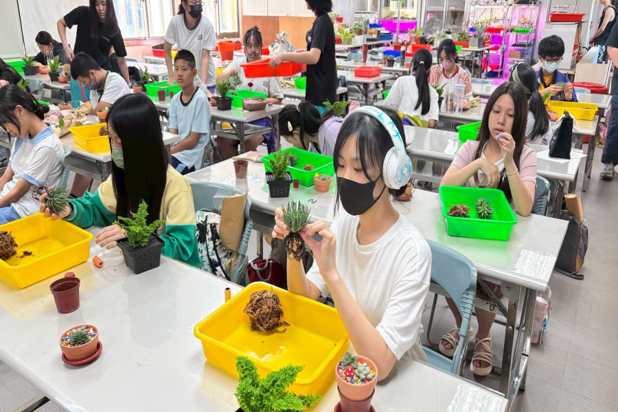 創新職涯體驗！北市4478名學子暑期動手探索未來