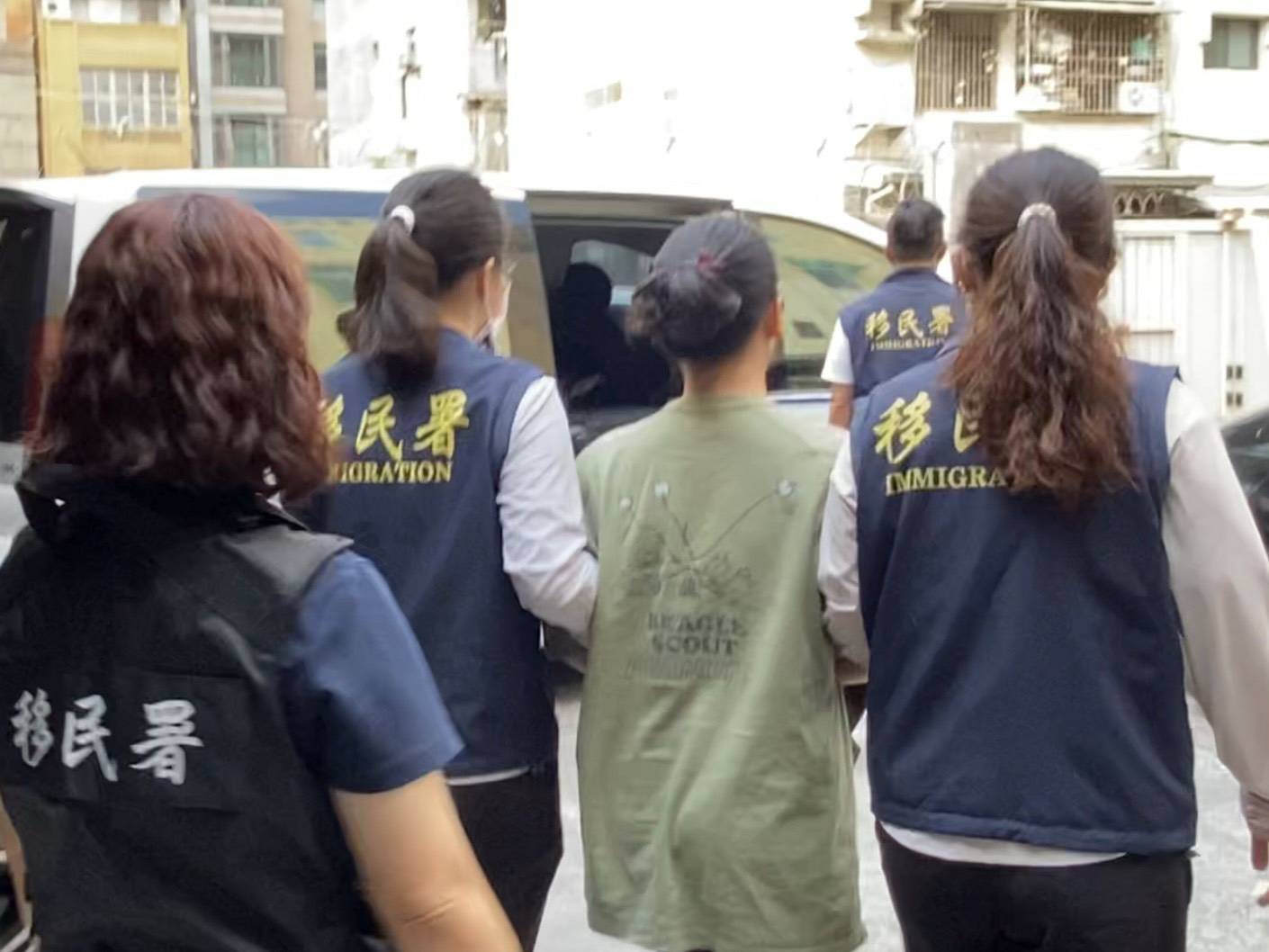 囂張擄人強押工作還債 移民署破獲人口販運非法仲介集團