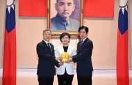 張惇涵就任政院秘書長 承諾用心傾聽人民心聲