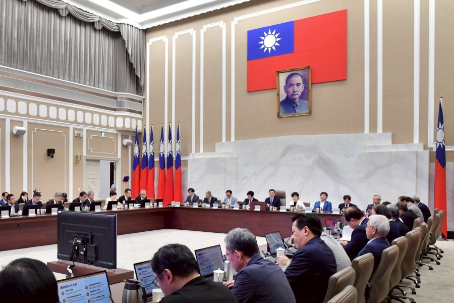 政院通過5500億特別預算 推動4大主軸