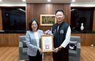 高雄市塑膠製品商業同業公會捐贈復康巴士 康議長特頒感謝狀