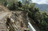 南橫梅山口至向陽段加固路基 10/31前禁一般車通行