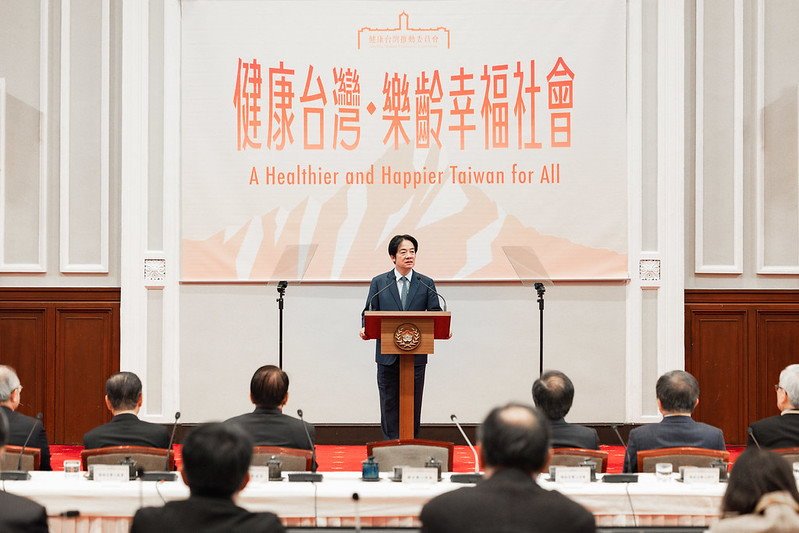 賴總統接見創業楷模暨創業相扶獎得獎人 盼一起拚經濟