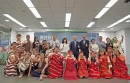 國資圖打造新型態「原住民族資料區」 展出臺灣原住民族服飾工藝之美