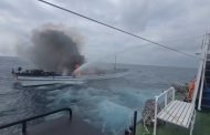 漁船起火燃燒 海巡立即雙艇救援滅火