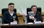 卓榮泰高雄視察：塑膠袋之亂有解 中油四輕提前復工 增產3.1億個