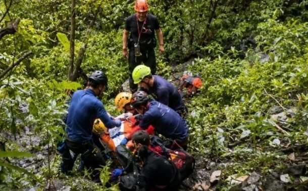 蝴蝶谷步道落石砸中登山團 4死1傷