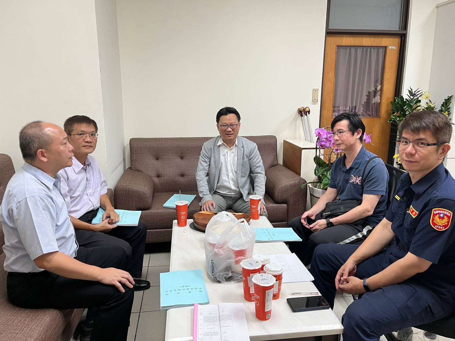 橋檢主任檢察官施家榮率員赴楠梓警分局選舉查察檢警座談會