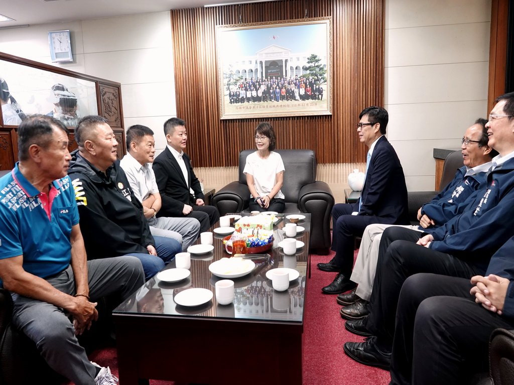 陳其邁市長拜會副議長曾俊會 允諾三民區屠宰場明年一定停止屠宰