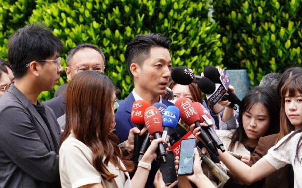 蔣萬安赴行政院會 向中央提出松山機場遷移案主張
